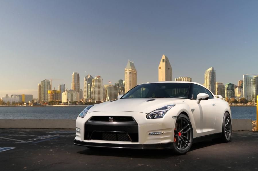 Nissan GT-R on Vorsteiner Wheels (V-FF 105) '2016